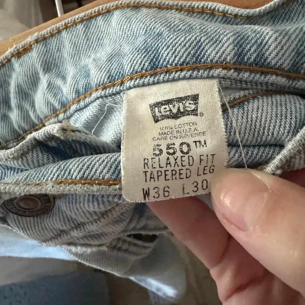 LEVI'S Orange Tab 550 Relaxed Fit Tapered Leg Size 36x28 casual light wash